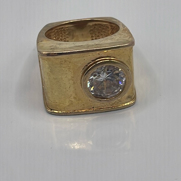 Gold tone crystal statement ring - Picture 1 of 5